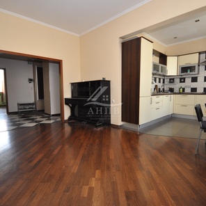 Гашека, 9, 3-комн. кв., 110 м²