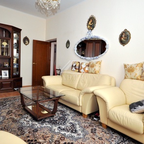 м.Маяковская, ул. Гашека 9,  80 кв.м. 3 комнаты