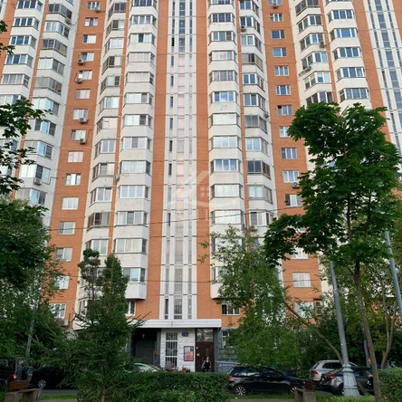 Ул. Грина 18к2,, 50 м², 1/17 эт., панельного дома.