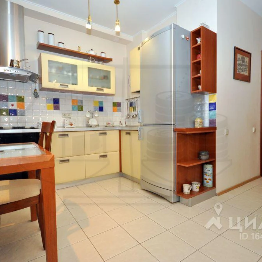 Верхняя Красносельская  34, 3/9 эт. 80 м²