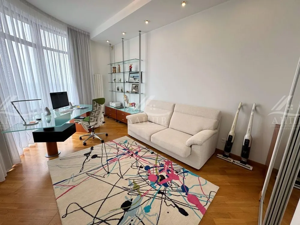 Многокомнатные апартаменты в клубном доме