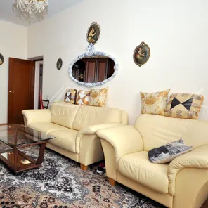 м.Маяковская, ул. Гашека 9,  80 кв.м. 3 комнаты