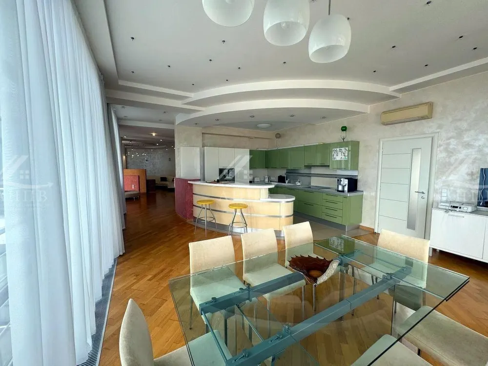 Многокомнатные апартаменты в клубном доме