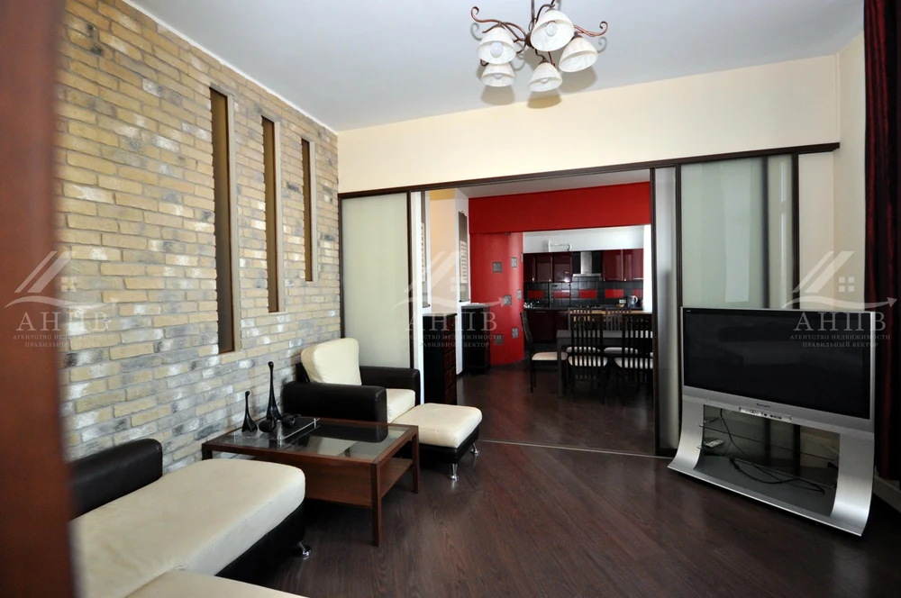 Панорамный вид на центр. Оригинальный дизайн-проект.